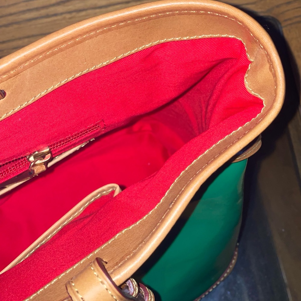 Dooney & Bourke Handbag 💚 - Picture 13 of 16